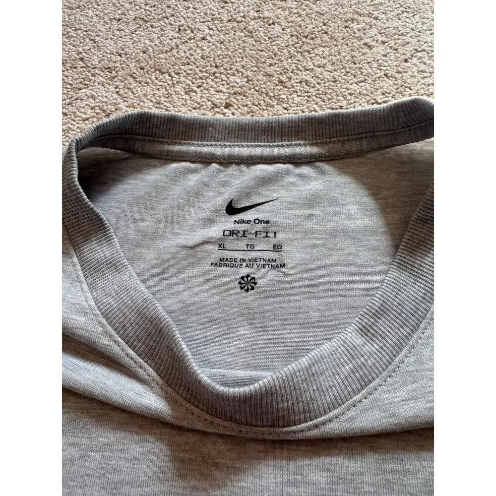 NWT‎ - Gray Nike Women's Dri-FIT Top, Size XL